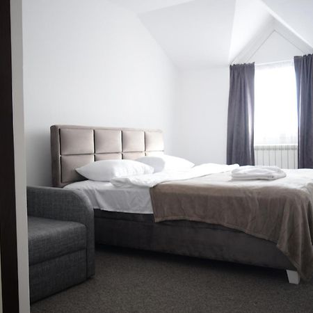 Hotel Tiski Cvet Novi Bečej 外观 照片
