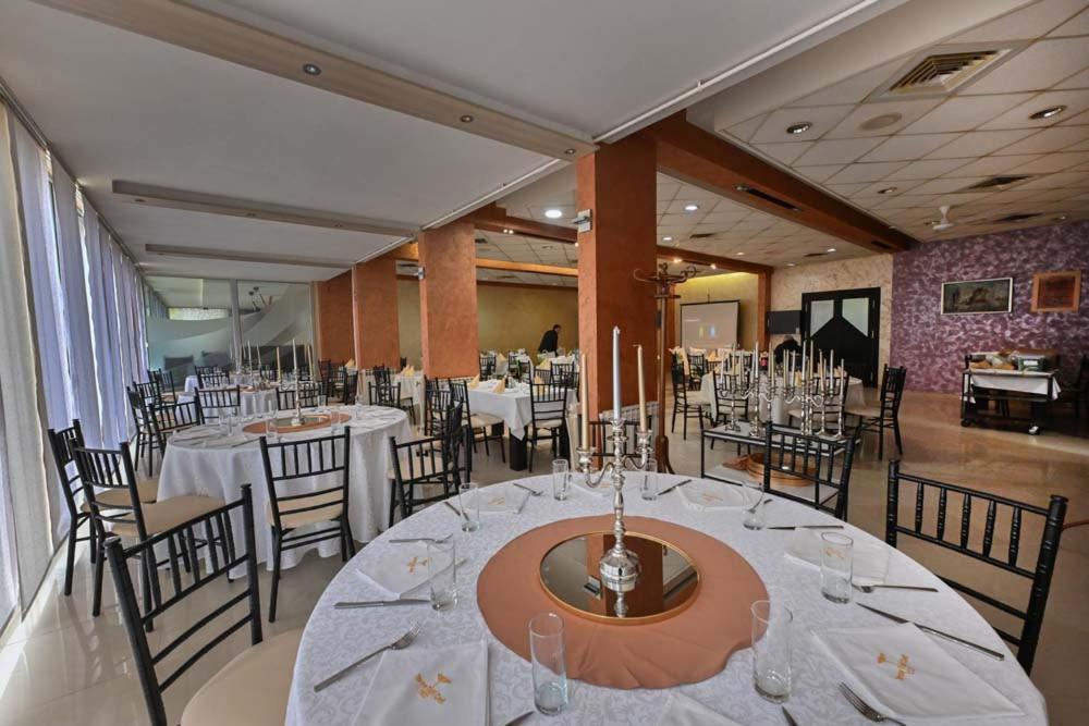 Hotel Tiski Cvet Novi Bečej 外观 照片