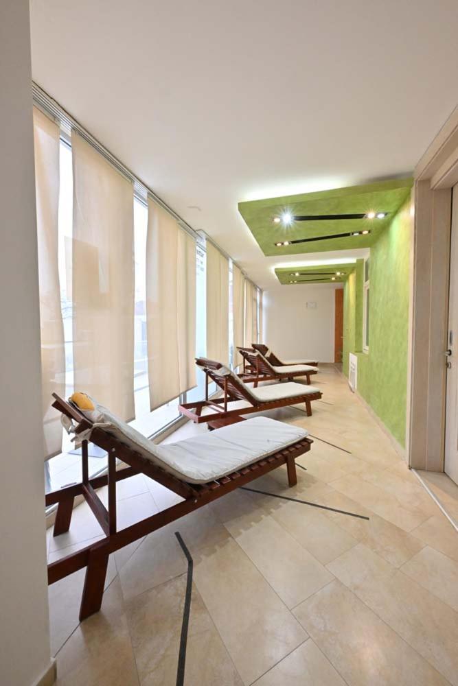 Hotel Tiski Cvet Novi Bečej 外观 照片
