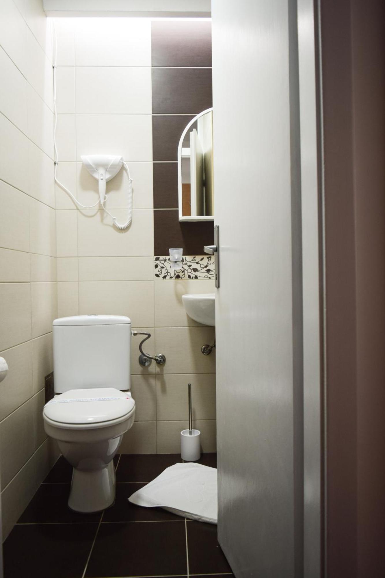 Hotel Tiski Cvet Novi Bečej 外观 照片