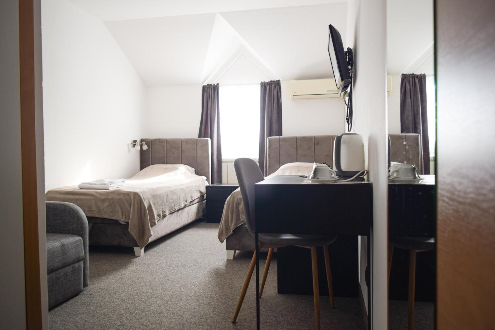Hotel Tiski Cvet Novi Bečej 外观 照片