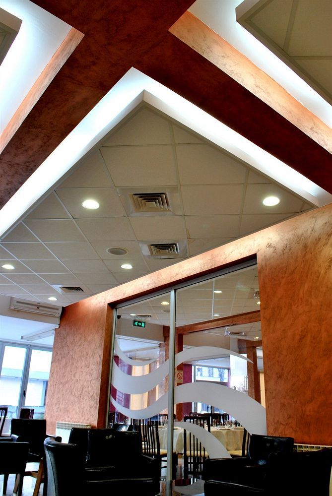 Hotel Tiski Cvet Novi Bečej 外观 照片