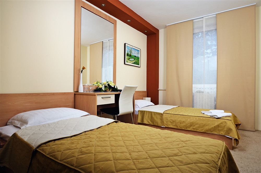 Hotel Tiski Cvet Novi Bečej 外观 照片
