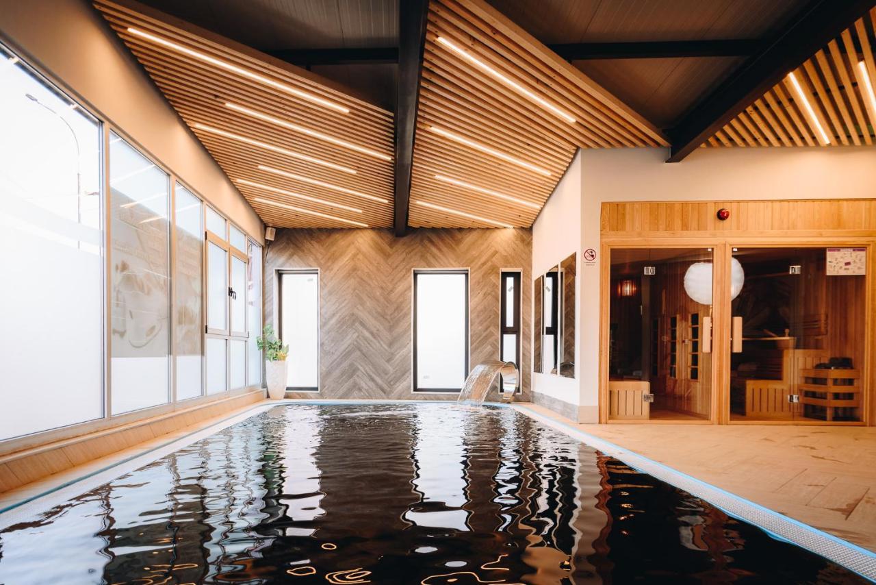 Hotel Tiski Cvet Novi Bečej 外观 照片